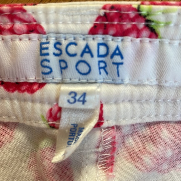 Escada sport raspberry shorts - Picture 3 of 3
